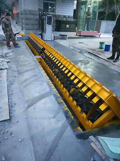 全自动液压èµ\障机